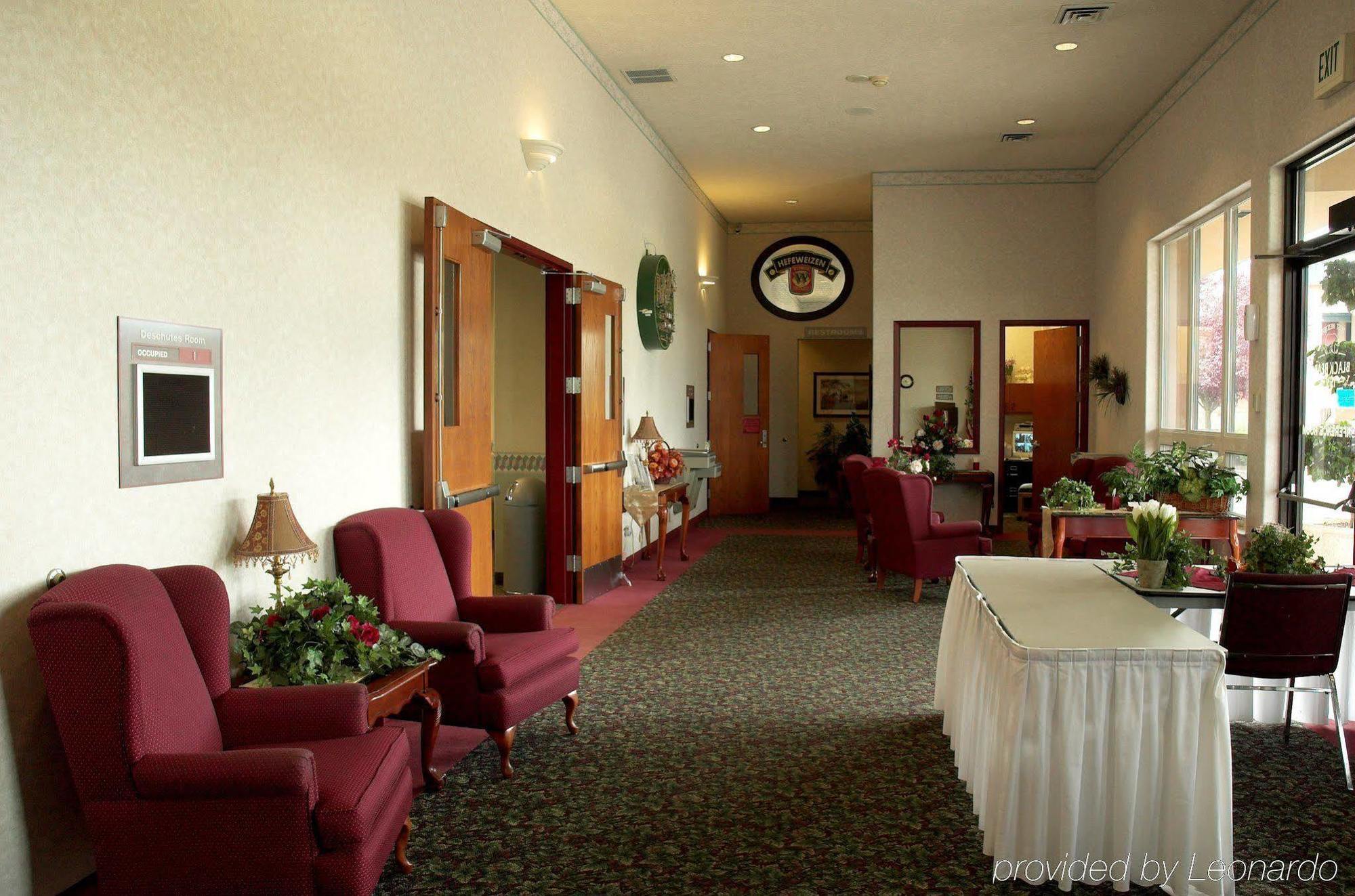 Days Inn By Wyndham Black Bear Salem Inreriör bild
